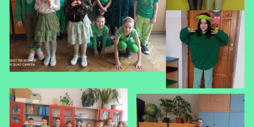 Uczniowie w zielonych strojach