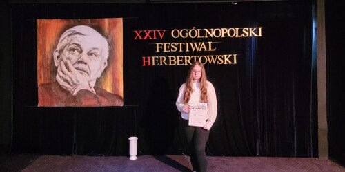 Uczennica z nagrodą w ogólnopolskim konkursie herbertowskim